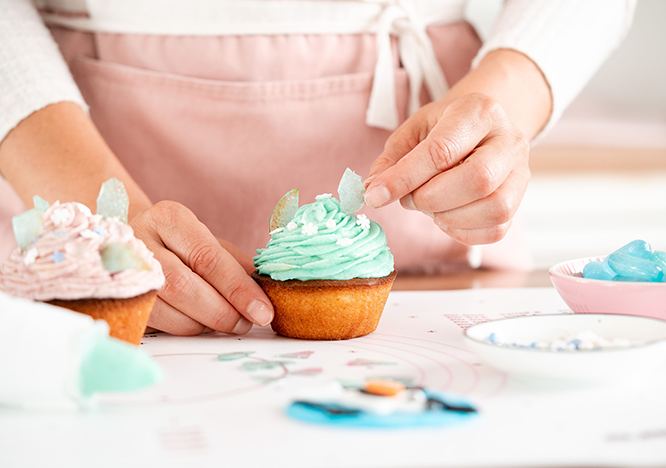 Tupperware Frozen Cupcakes 