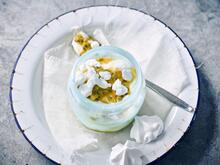 Mascarpone-mousse med pasjonsfrukt og marengs