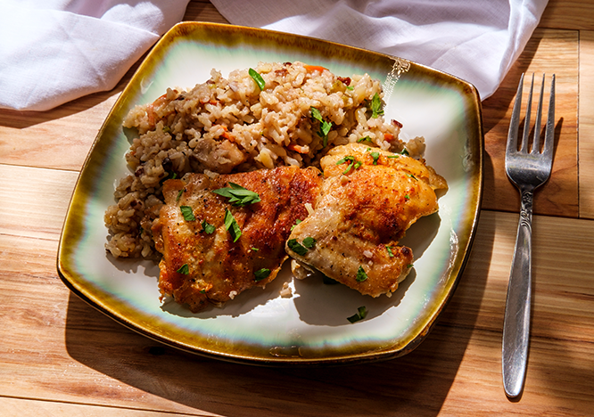 Tupperware 2-retters meny med kylling, bacon-ris og streusel